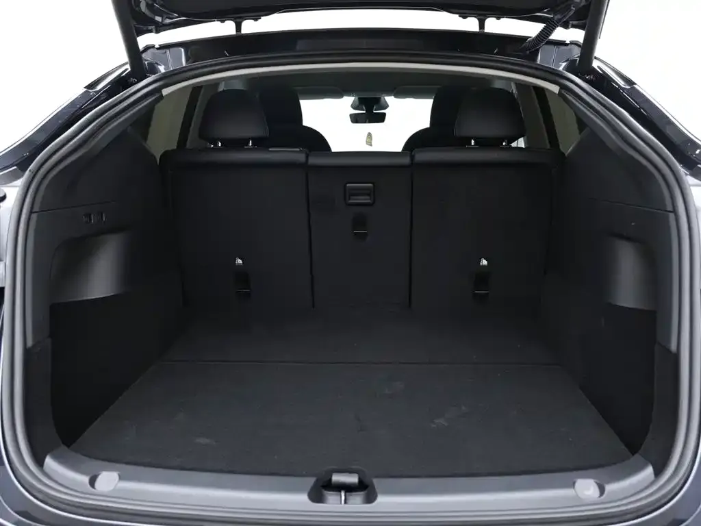 Tesla Model Y 2024 из CN, фото 6