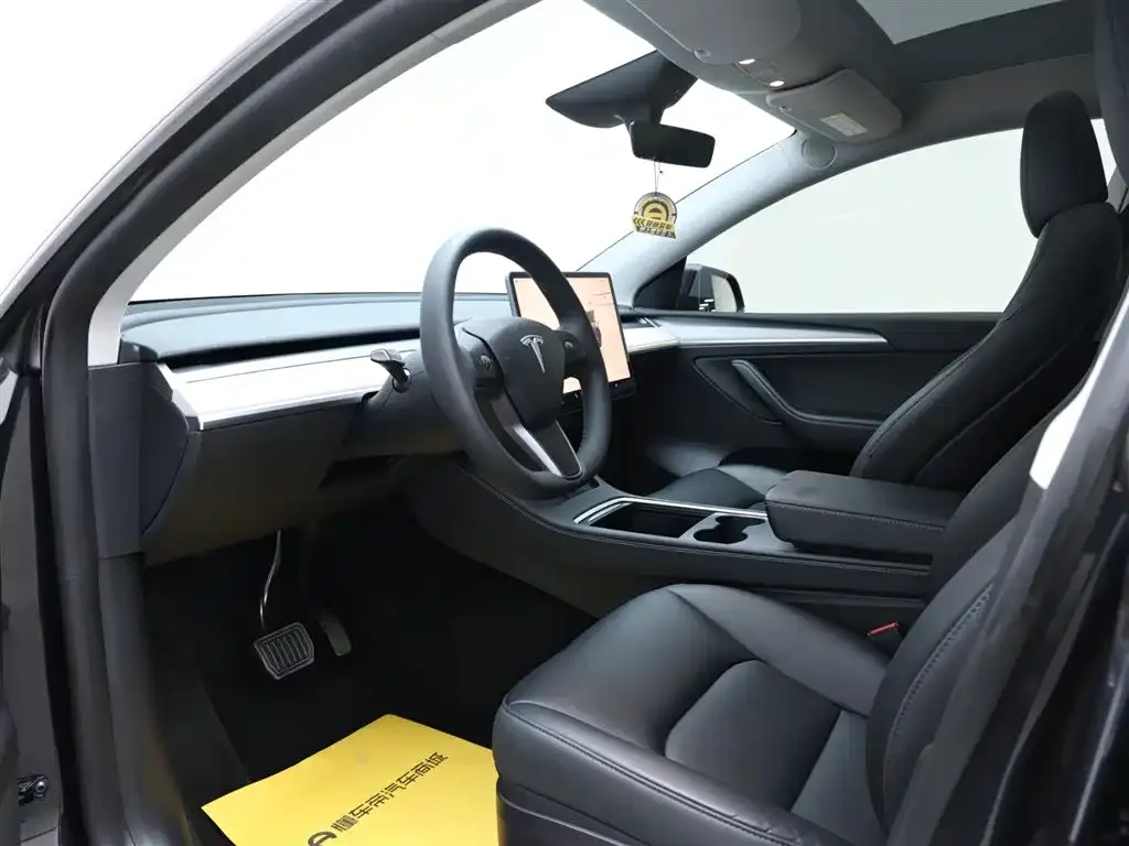 Tesla Model Y 2024 из CN, фото 7
