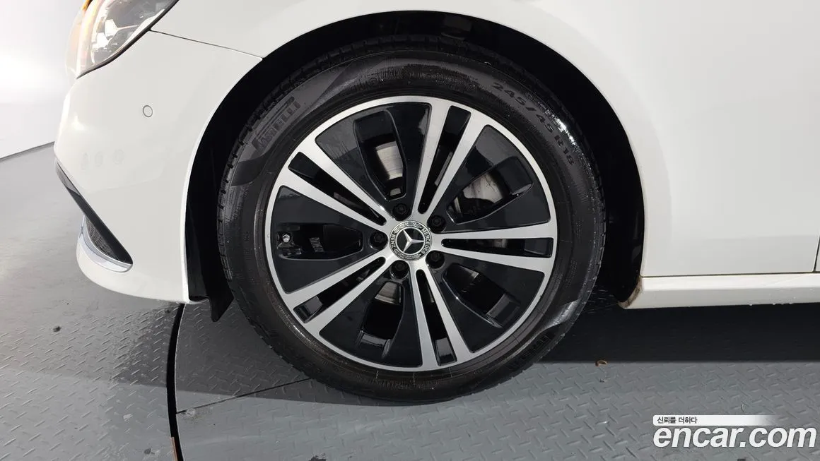 Mercedes-Benz E-Class 2021 из KR, фото 5