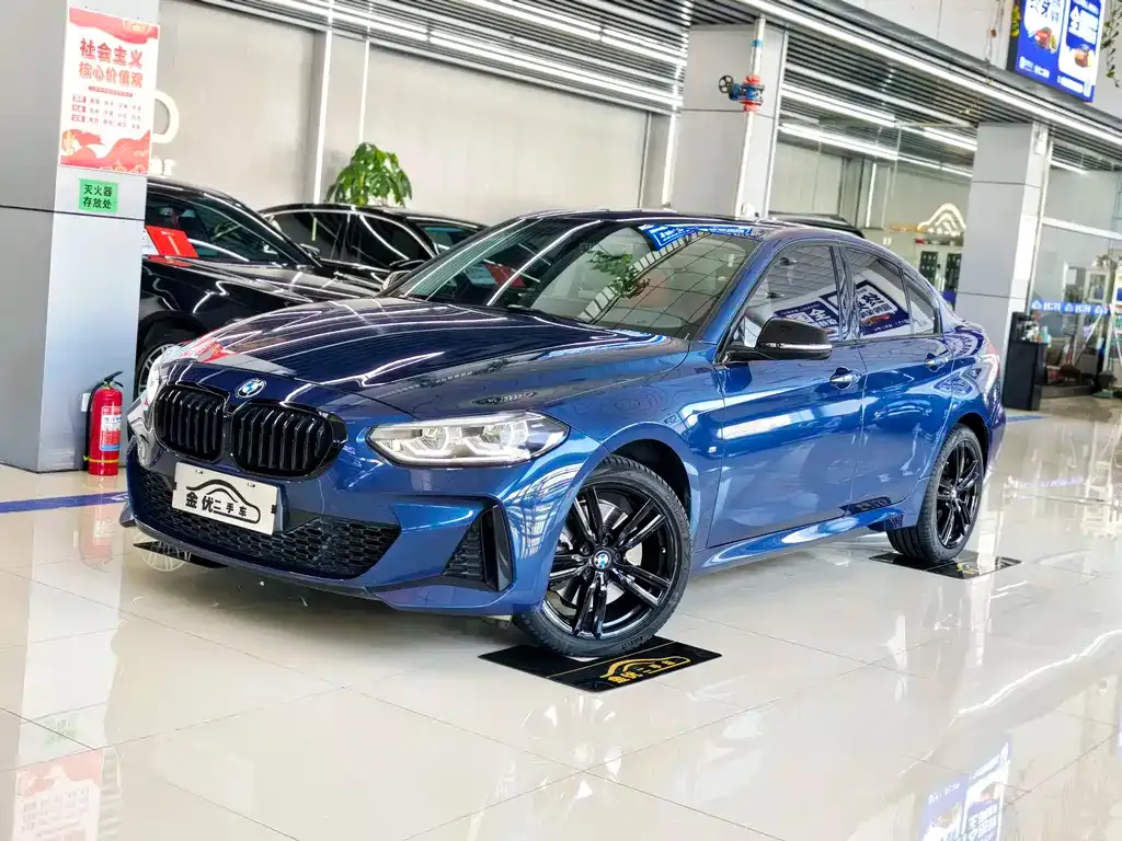 BMW 1 Series 2021 из CN, фото 1