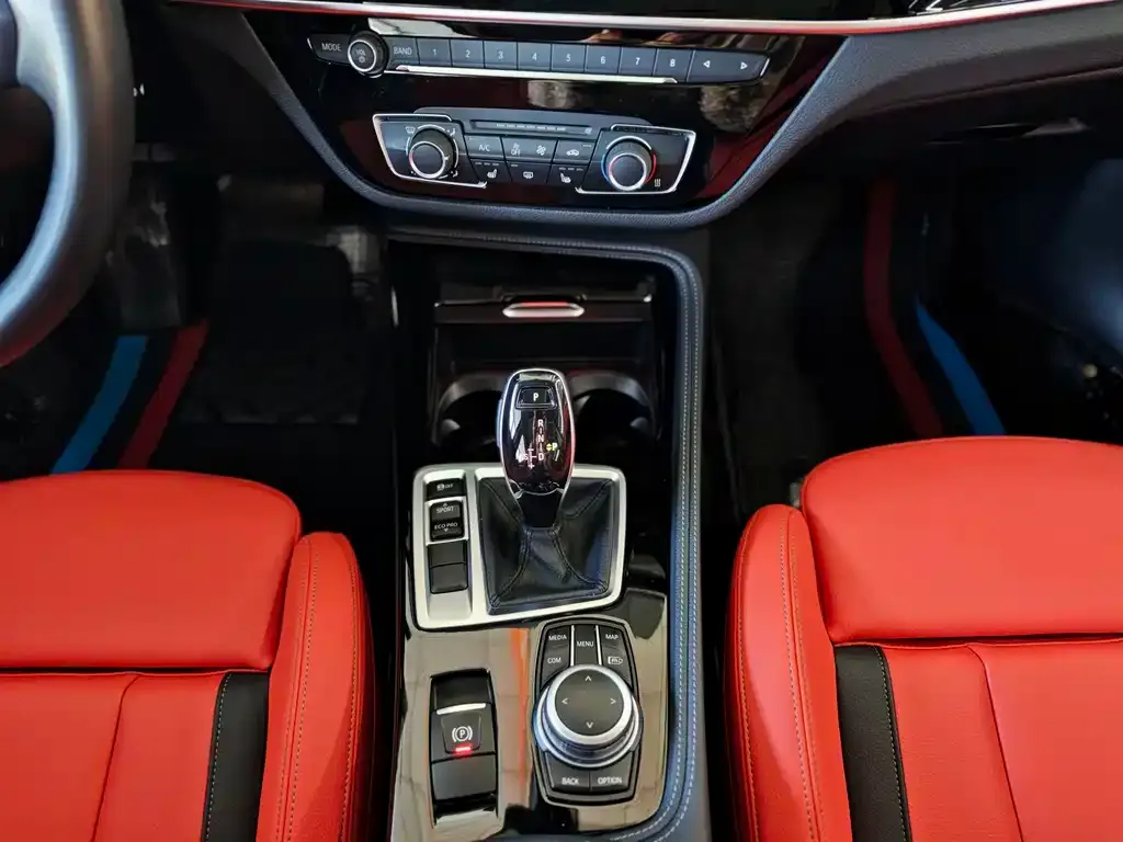BMW 1 Series 2021 из CN, фото 10