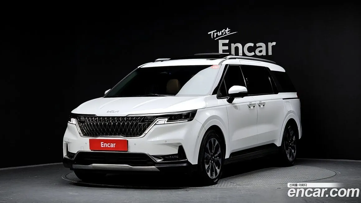 Kia Carnival — фото 1