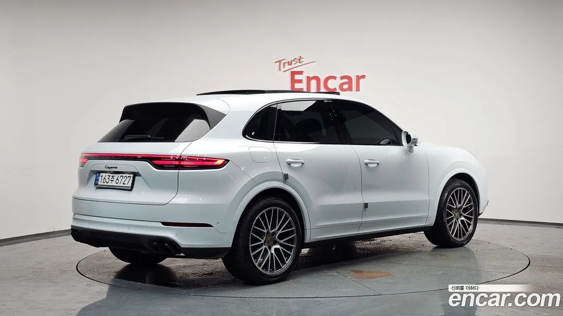 Porsche Cayenne 2022 из KR, фото 2