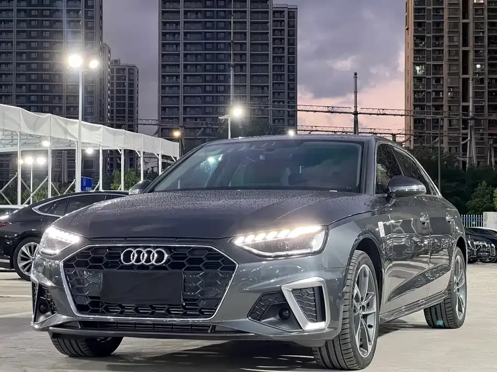 Audi A4L 2022 из CN, фото 1