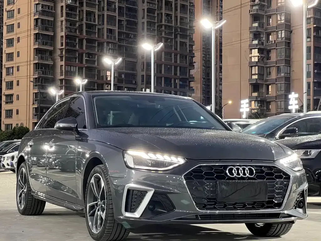 Audi A4L 2022 из CN, фото 3