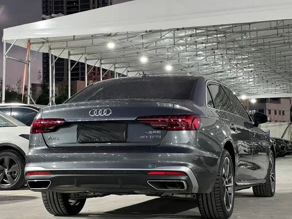 Audi A4L 2022 из CN, фото 6