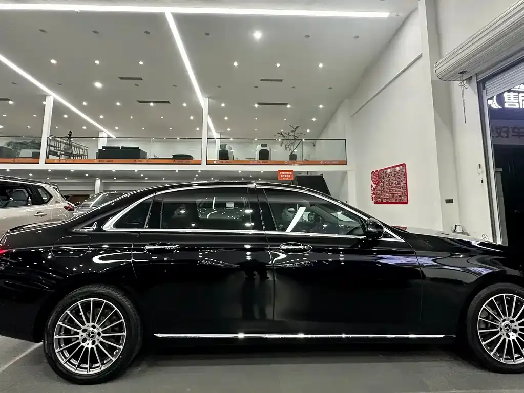 Mercedes-Benz E-Class 2023 из CN, фото 3