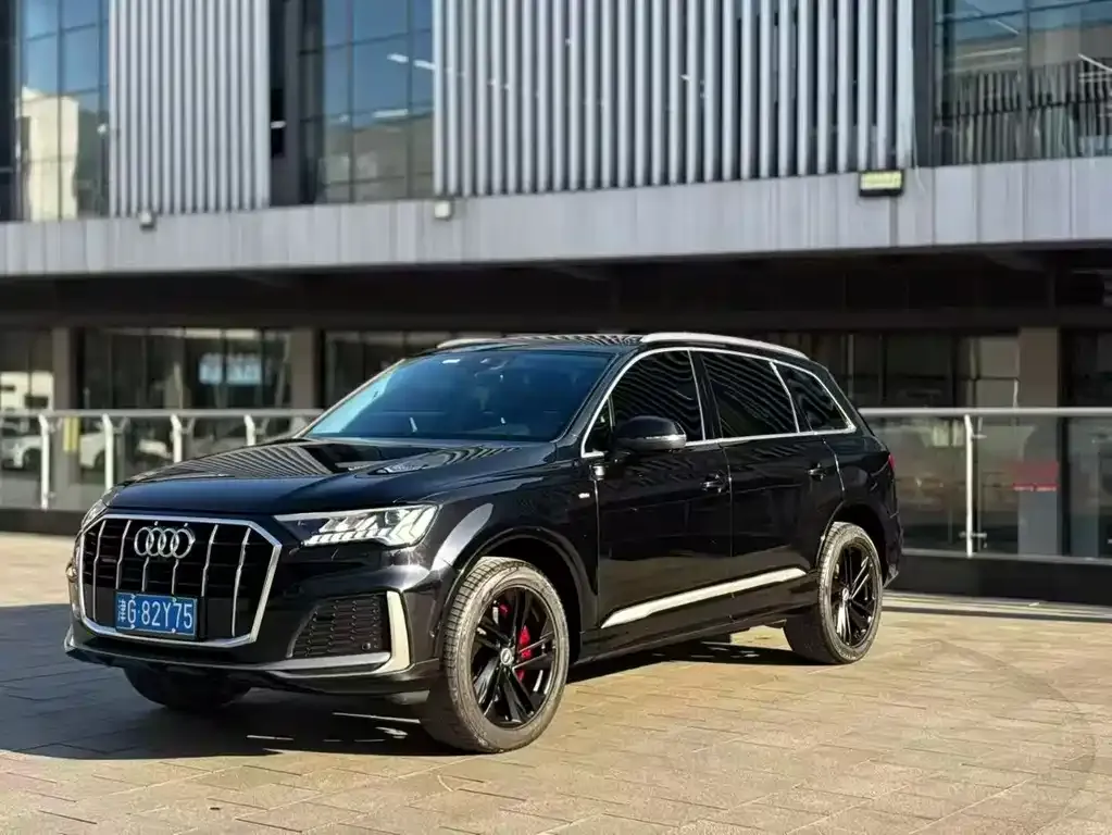 Audi Q7 2021 из CN, фото 1