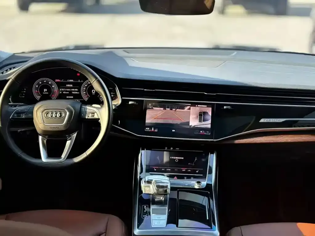 Audi Q7 2021 из CN, фото 7
