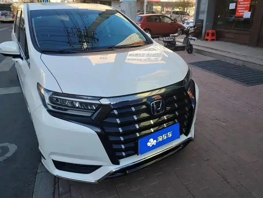 Honda Elysion 2022 из CN, фото 2