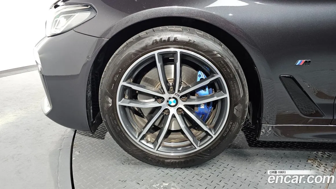BMW 5-Series 2023 из KR, фото 5