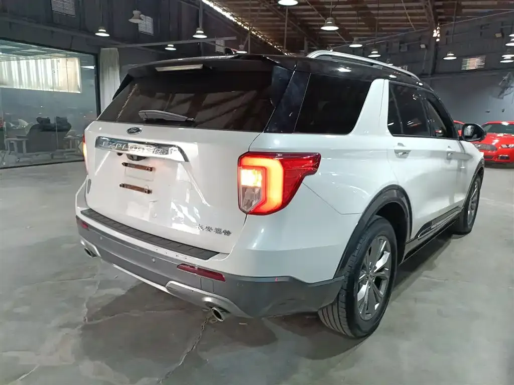 Ford Explorer 2021 из CN, фото 7