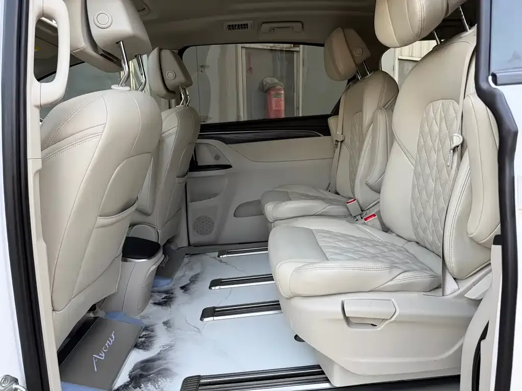 Buick GL8 2023 из CN, фото 7