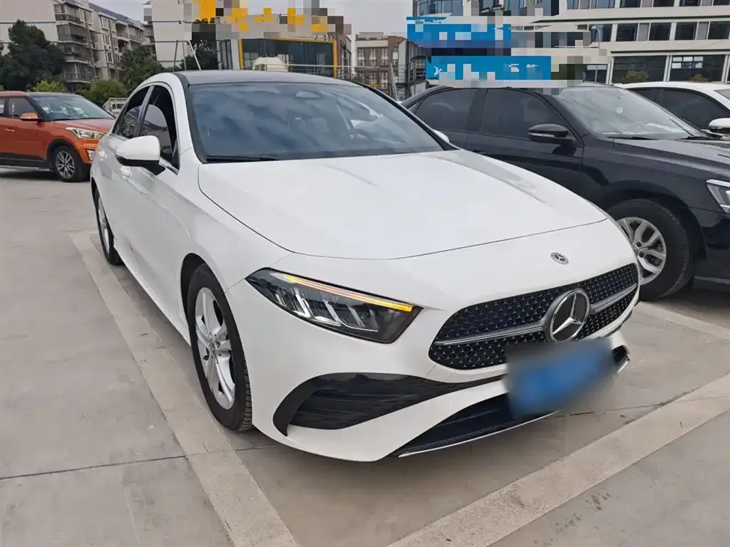 Mercedes-Benz A-Class 2024 из CN, фото 4