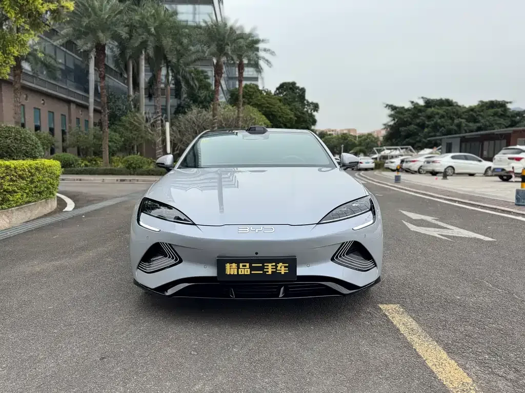 BYD Seal — фото 2