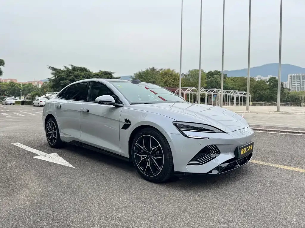 BYD Seal — фото 3