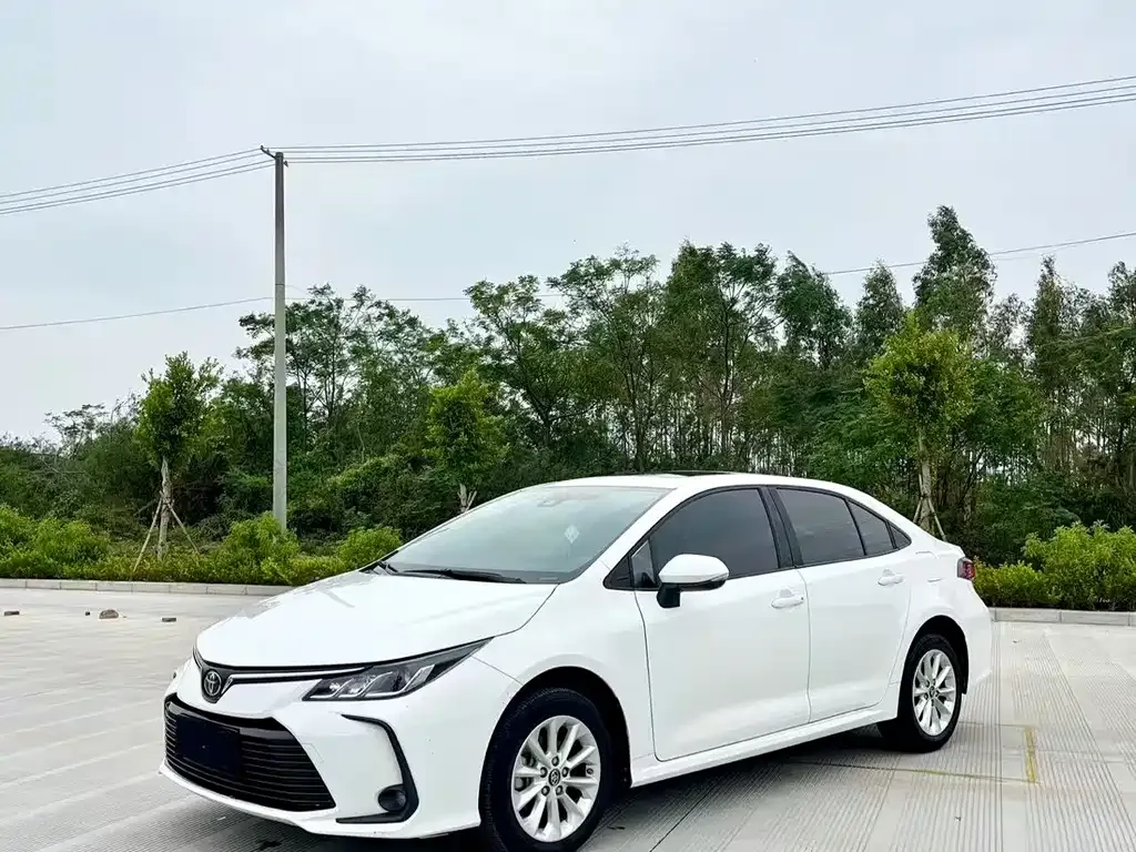Toyota Corolla 2022 из CN, фото 1