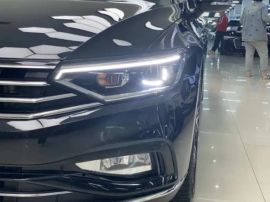 Volkswagen Magotan 2023 из CN, фото 4
