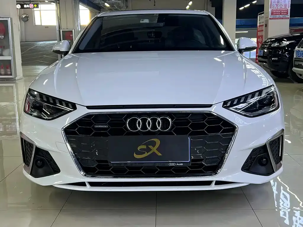Audi A4L 2021 из CN, фото 2