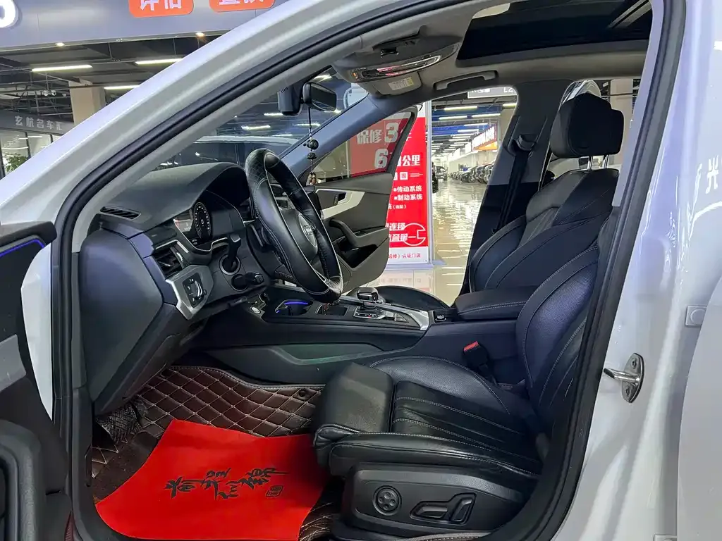 Audi A4L 2021 из CN, фото 4