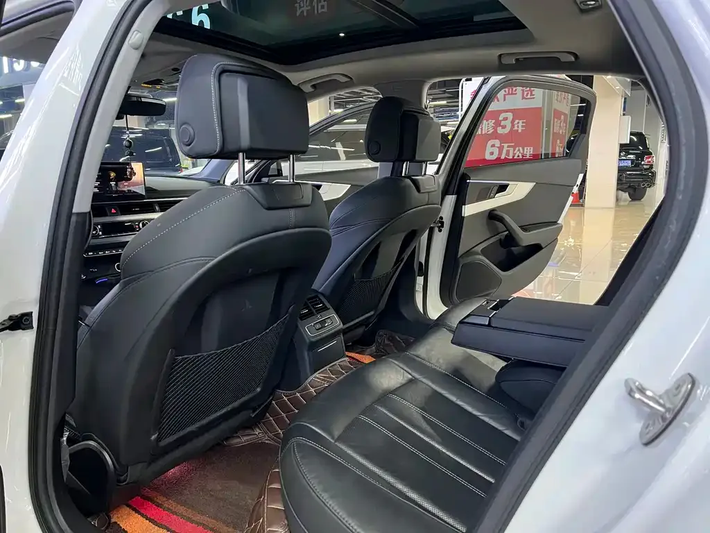 Audi A4L 2021 из CN, фото 5