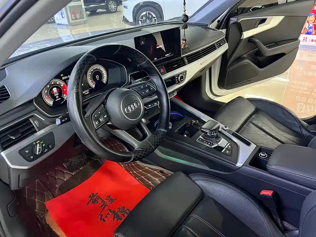 Audi A4L 2021 из CN, фото 6