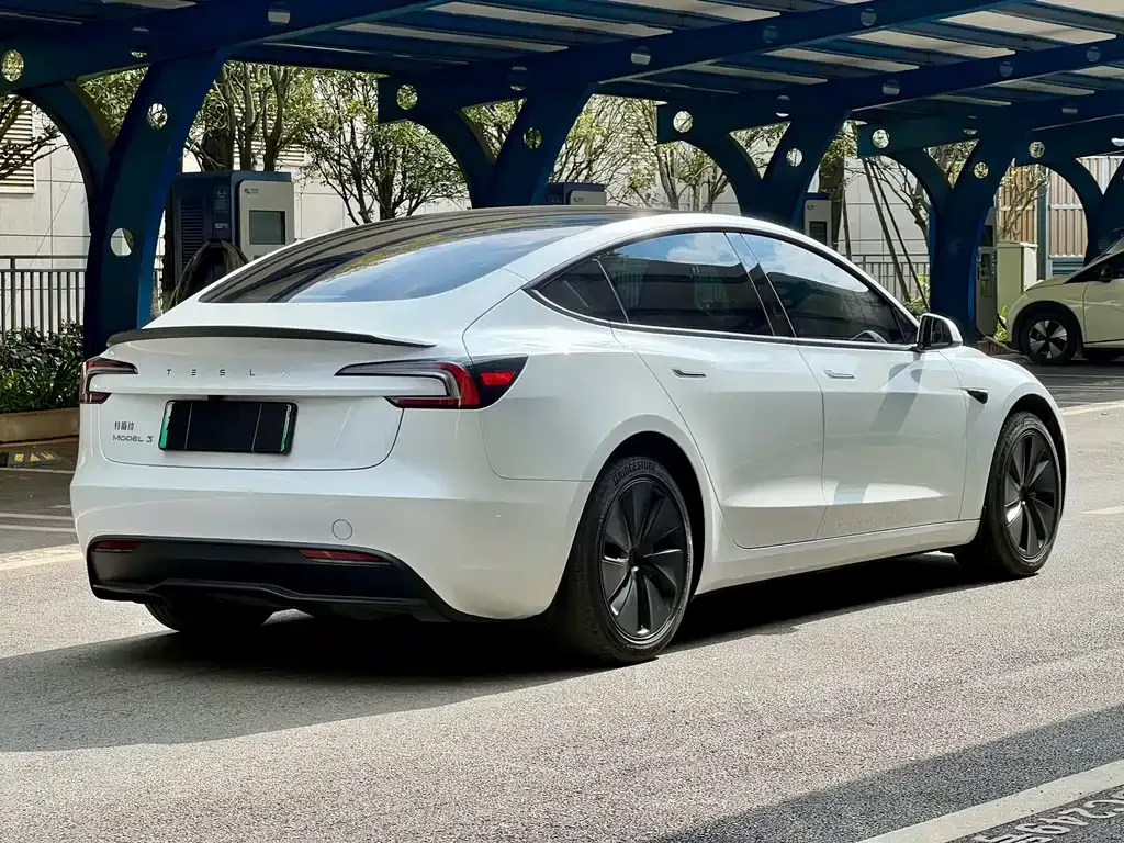 Tesla Model 3 2025 из CN, фото 4