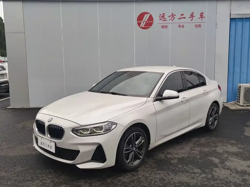 BMW 1 Series 2021 из CN, фото 1