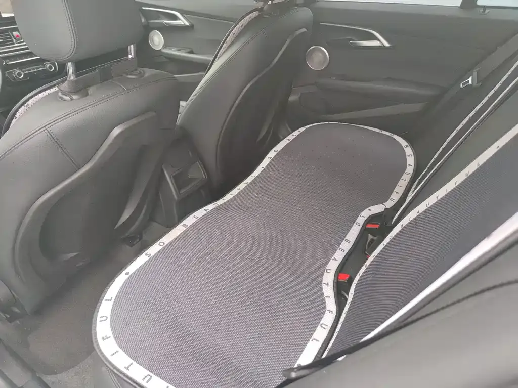 BMW 1 Series 2021 из CN, фото 7