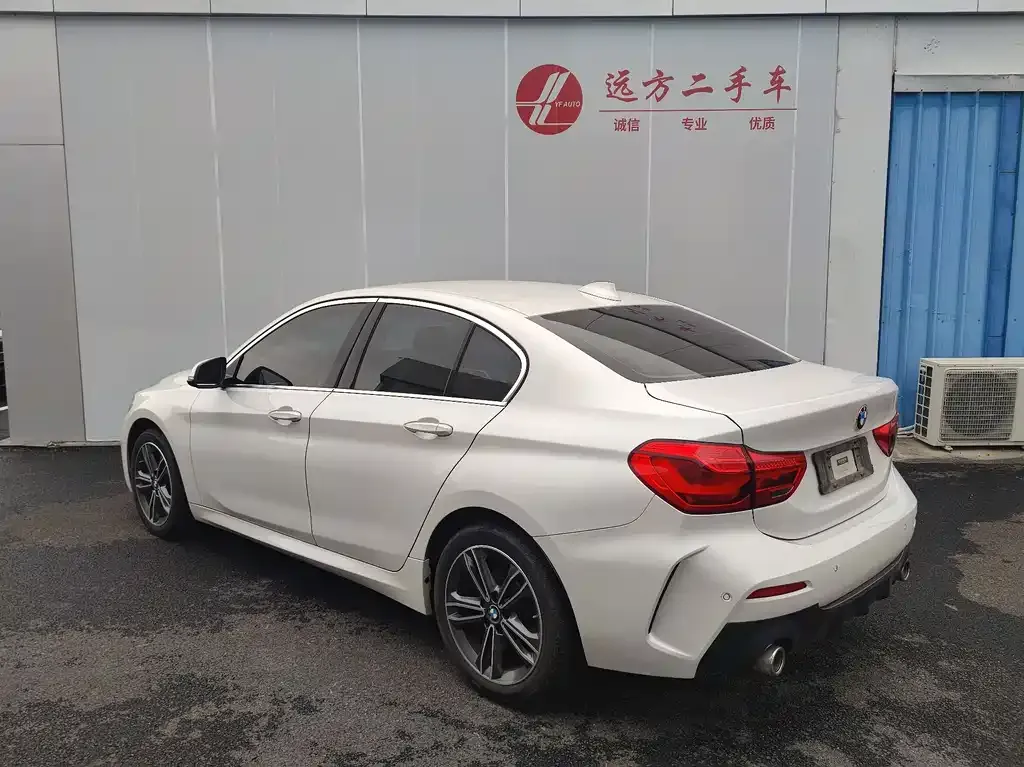 BMW 1 Series 2021 из CN, фото 8