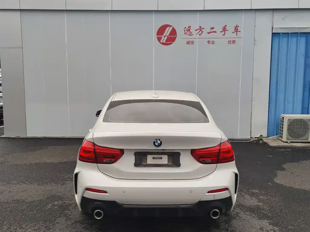 BMW 1 Series 2021 из CN, фото 9