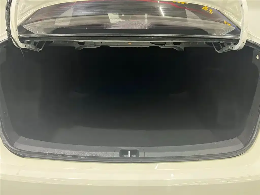 Toyota Corolla 2022 из CN, фото 7