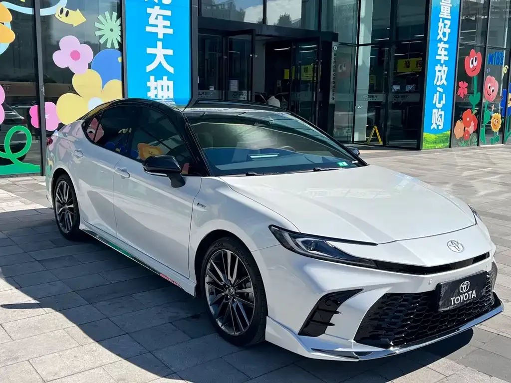 Toyota Camry 2024 из CN, фото 2