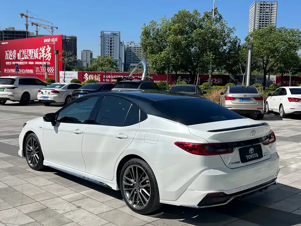 Toyota Camry 2024 из CN, фото 6