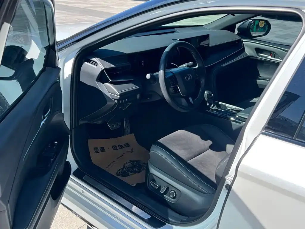 Toyota Camry 2024 из CN, фото 7