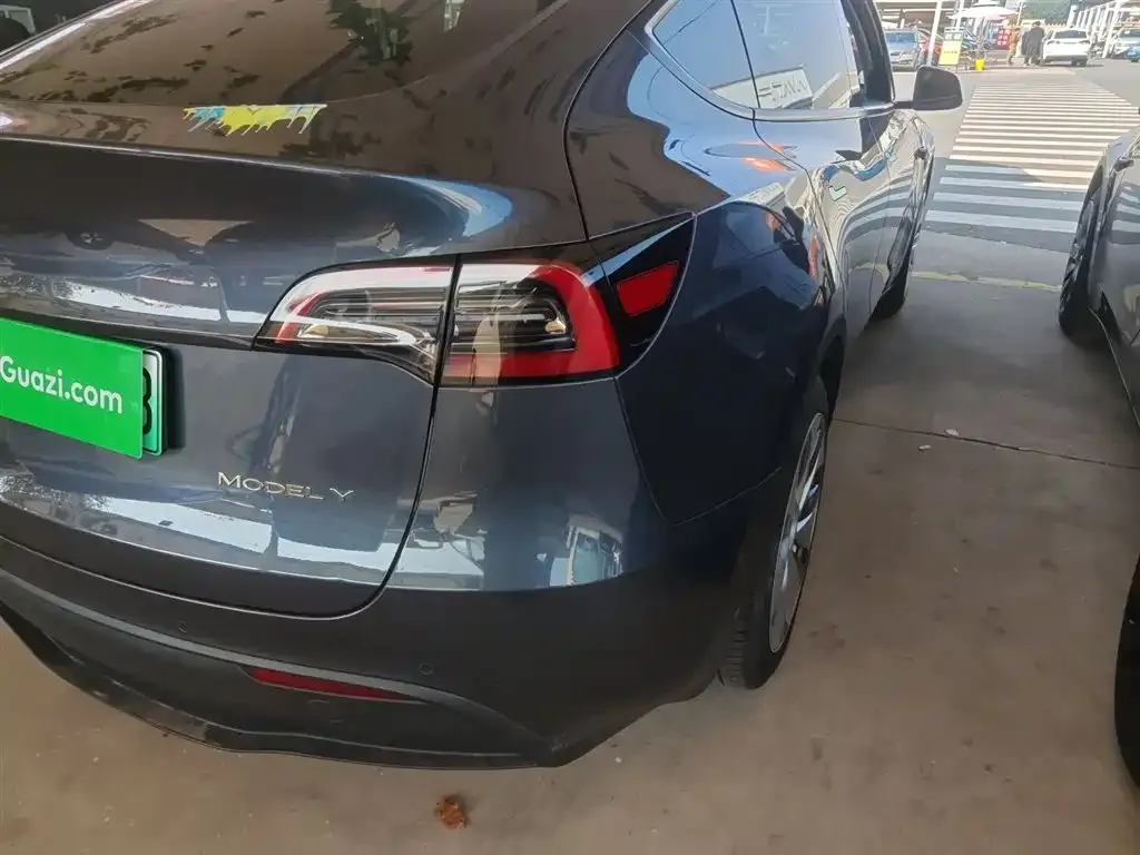 Tesla Model Y 2023 из CN, фото 8