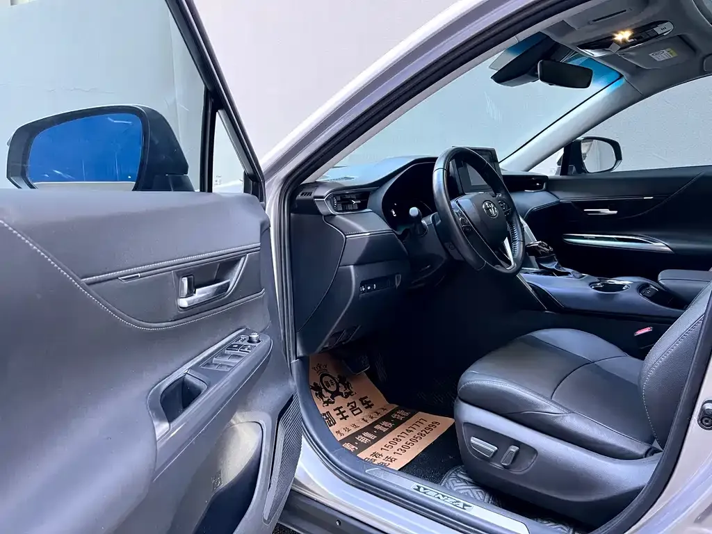 Toyota Venza 2022 из CN, фото 7