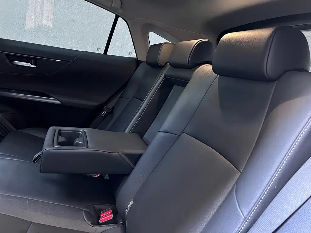 Toyota Venza 2022 из CN, фото 8