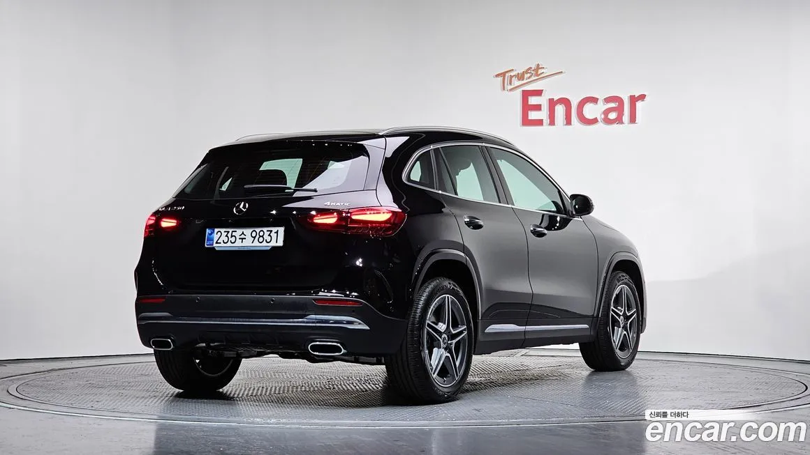 Mercedes-Benz GLA-Class — фото 2