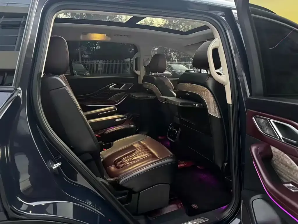 Hongqi HS7 2023 из CN, фото 8