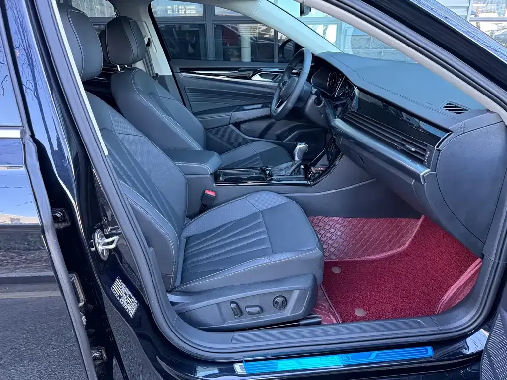 Volkswagen Passat 2024 из CN, фото 10