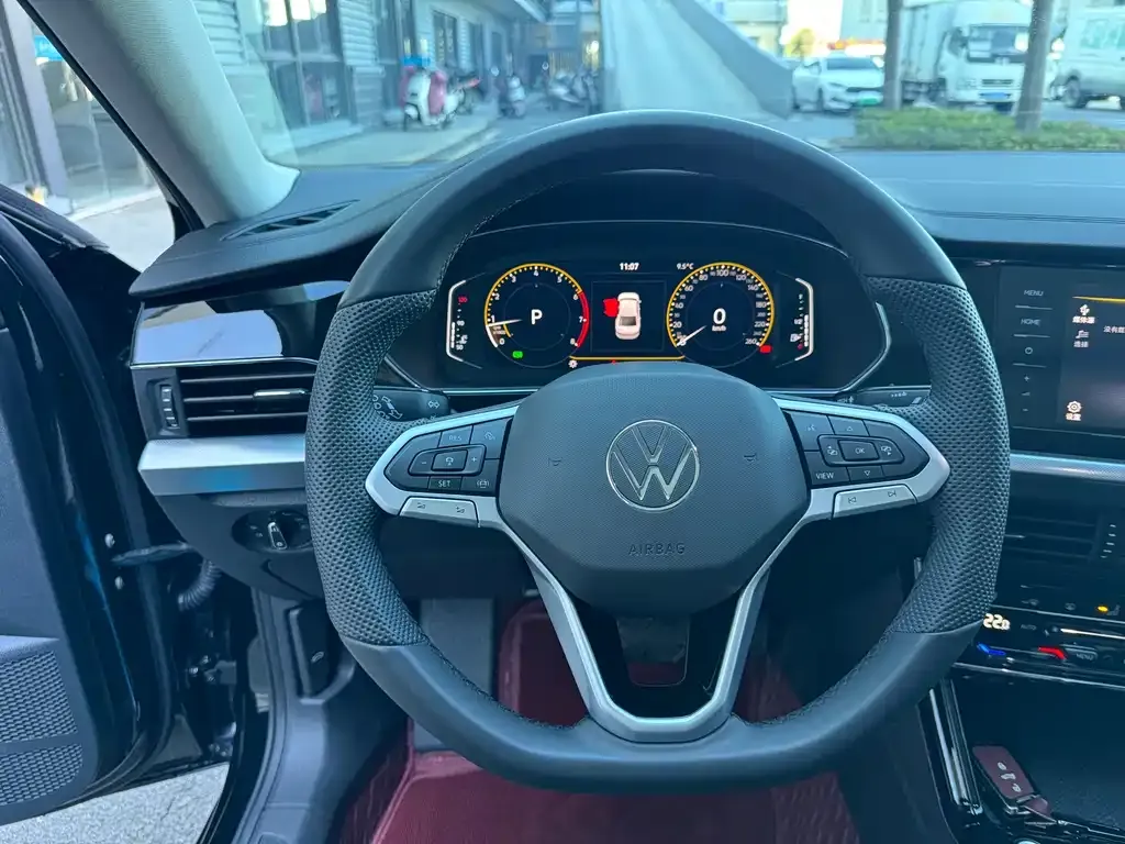 Volkswagen Passat 2024 из CN, фото 7