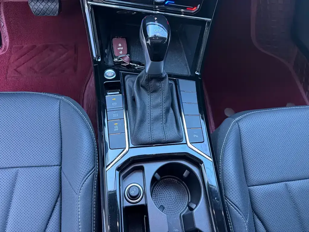 Volkswagen Passat 2024 из CN, фото 9