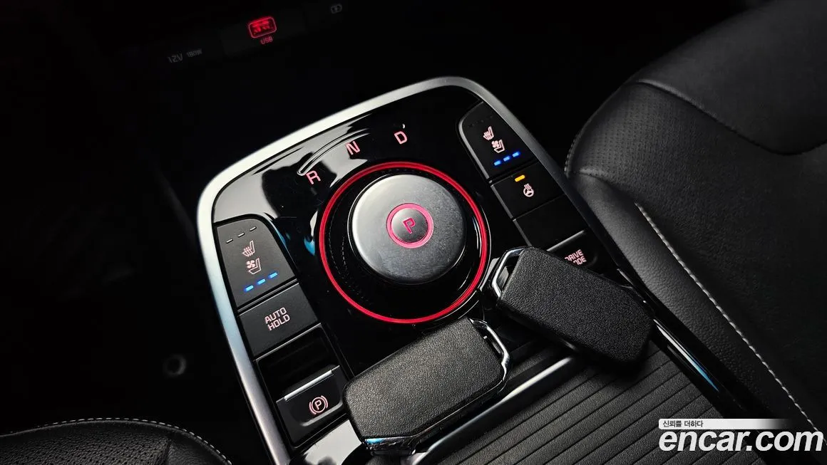 Kia Niro — фото 9