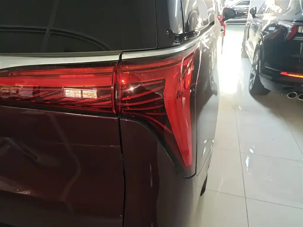 Buick Century 2023 из CN, фото 8