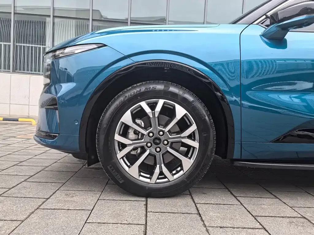 Ford Edge 2023 из CN, фото 5