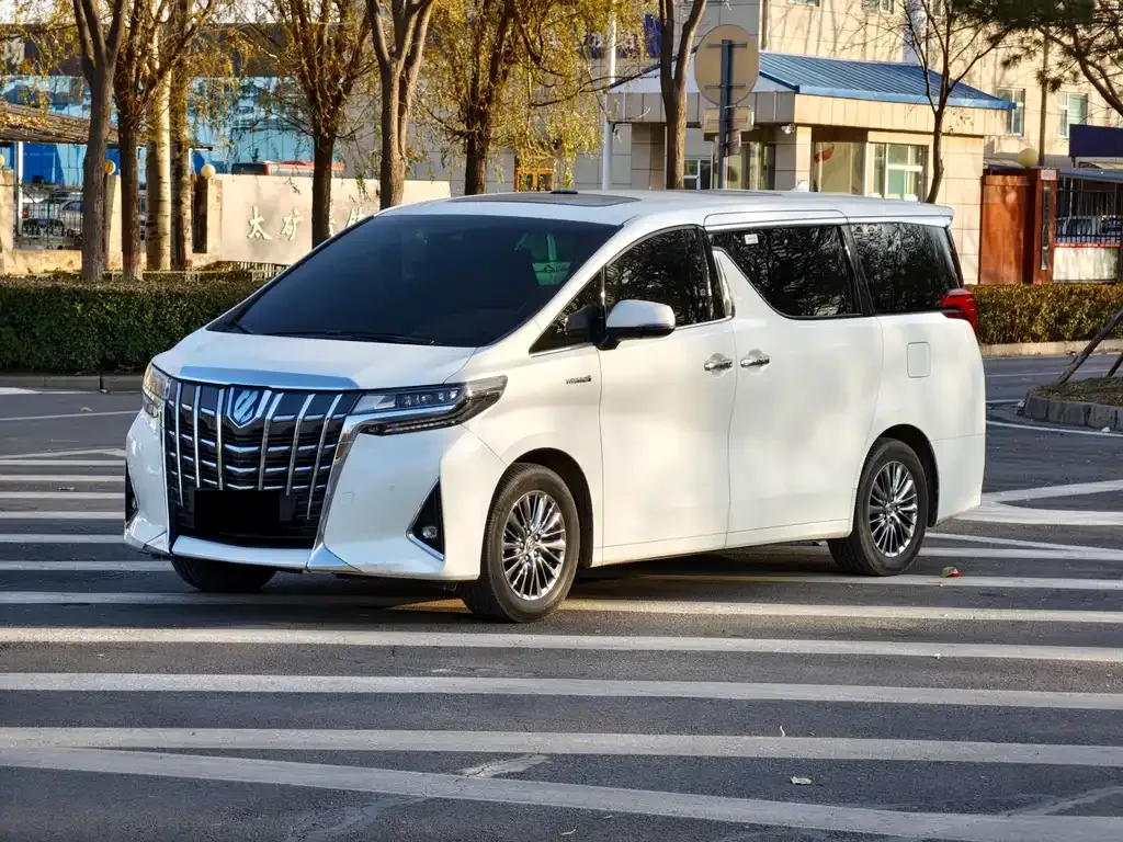 Toyota Alphard 2022 из CN, фото 1