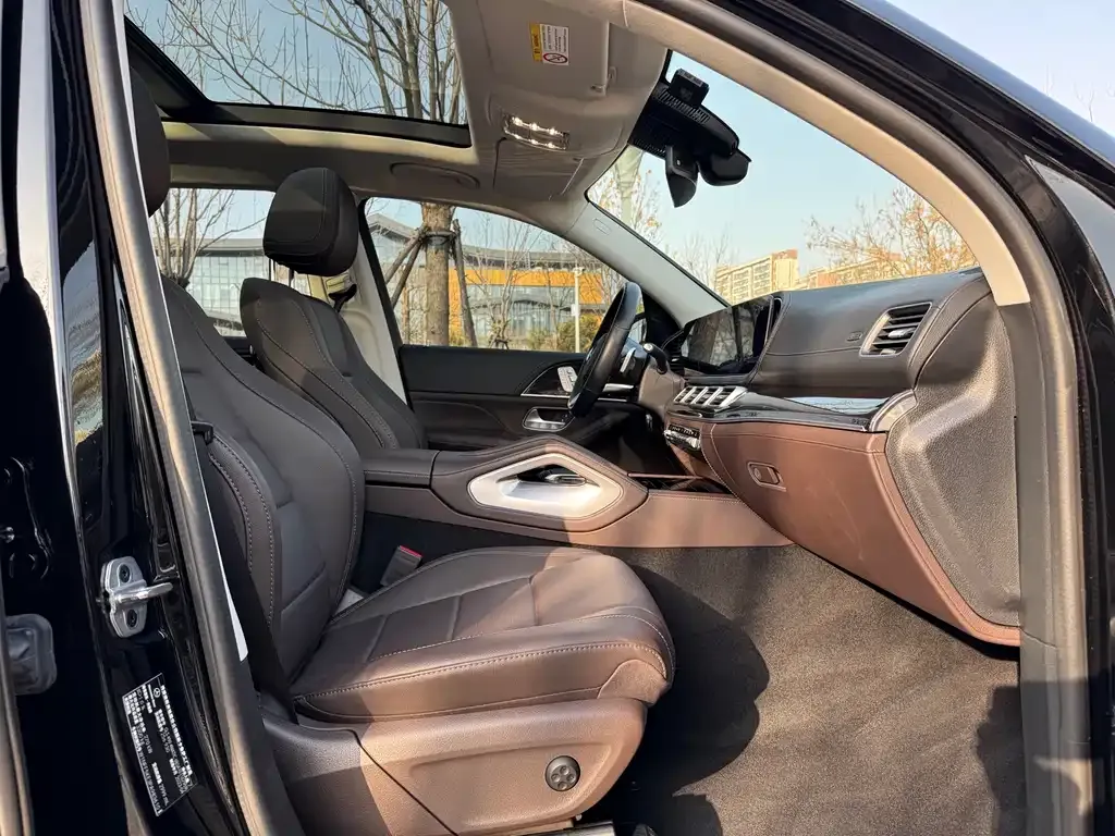 Mercedes-Benz GLS 2023 из CN, фото 7