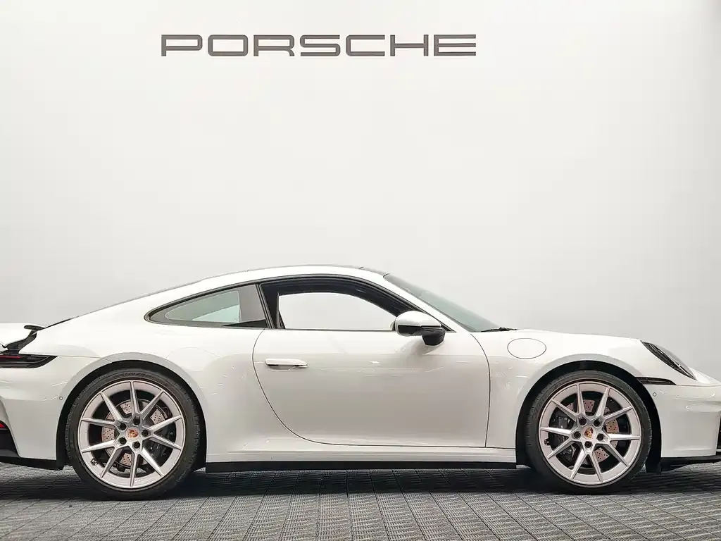 Porsche 911 2025 из CN, фото 4
