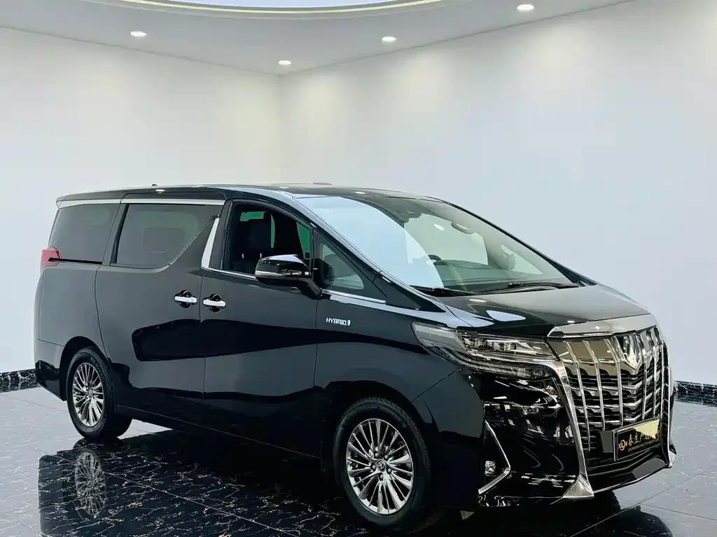 Toyota Alphard — фото 3